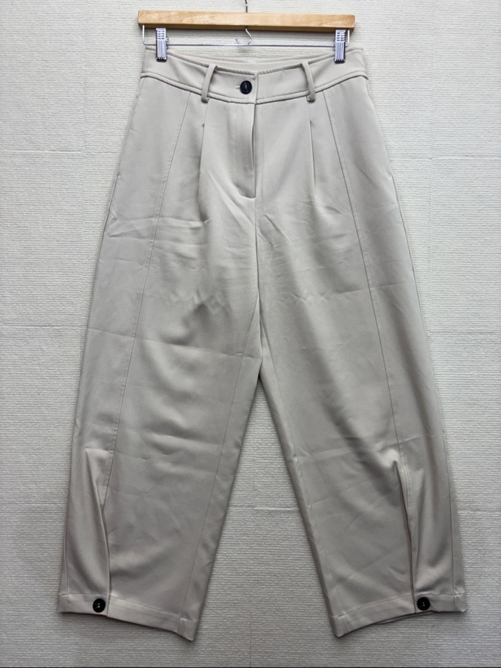 Commense | High-Rise Tapered Chinos in Light Beige medium